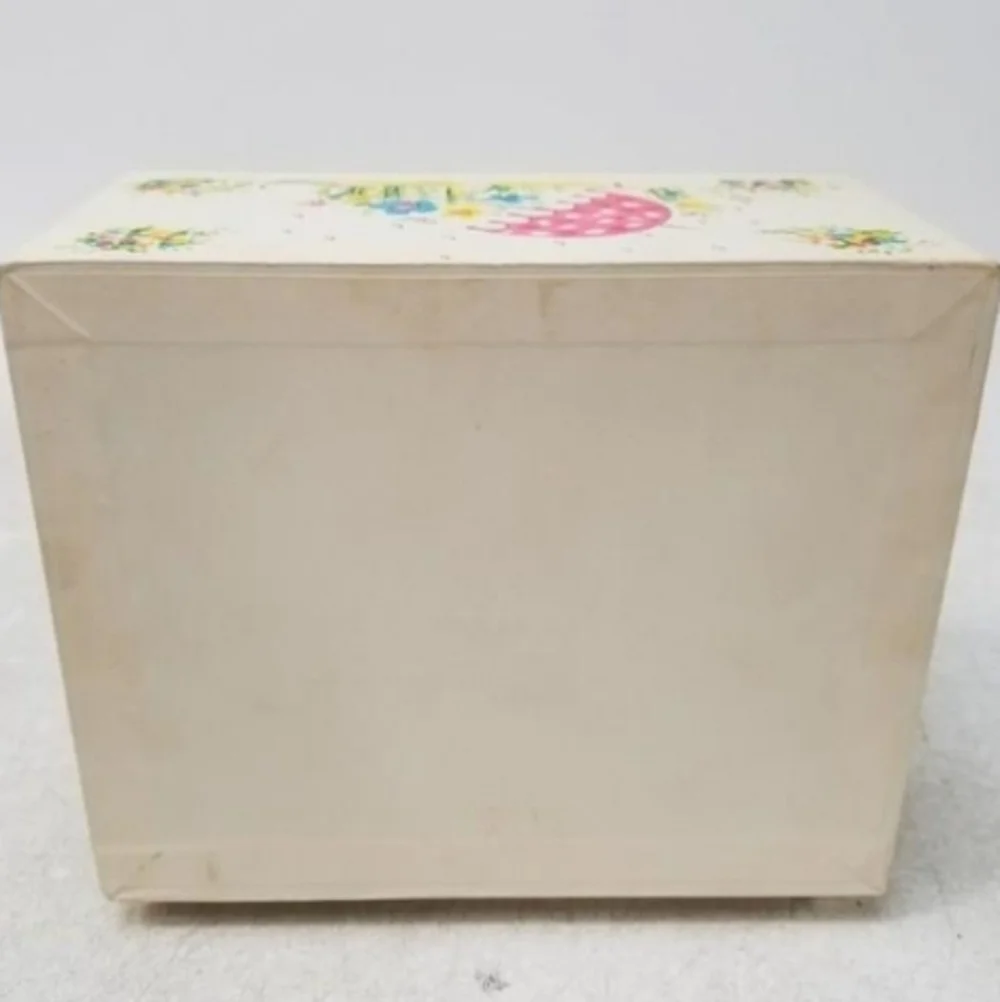 Vintage 70’s/80’s Floral Wind Up Music Jewelry box With Dancing Ballernia!